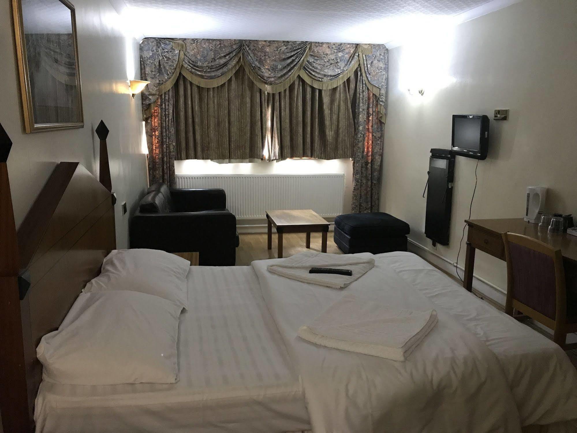 קובנטרי Hylands Hotel מראה חיצוני תמונה